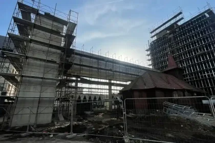 A fost semnate contractul de finantare prin Programul Sanatate pentru continuarea lucrarilor la noul corp al Spitalului Judetean de Urgenta Alba Iulia