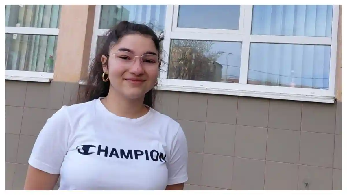 Emma Laris elev a Scolii Gimnaziale Ion Agarbiceanu din Alba Iulia s a calificat la etapele nationale ale trei olimpiade scolare