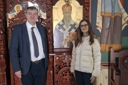 FOTO Elev de la Seminarul Teologic Ortodox Sfantul Simion Stefan din Alba Iulia realizare remarcabila la olimpiada de Istorie Miruna Pop a doa calificare la etapa naionala a materiei