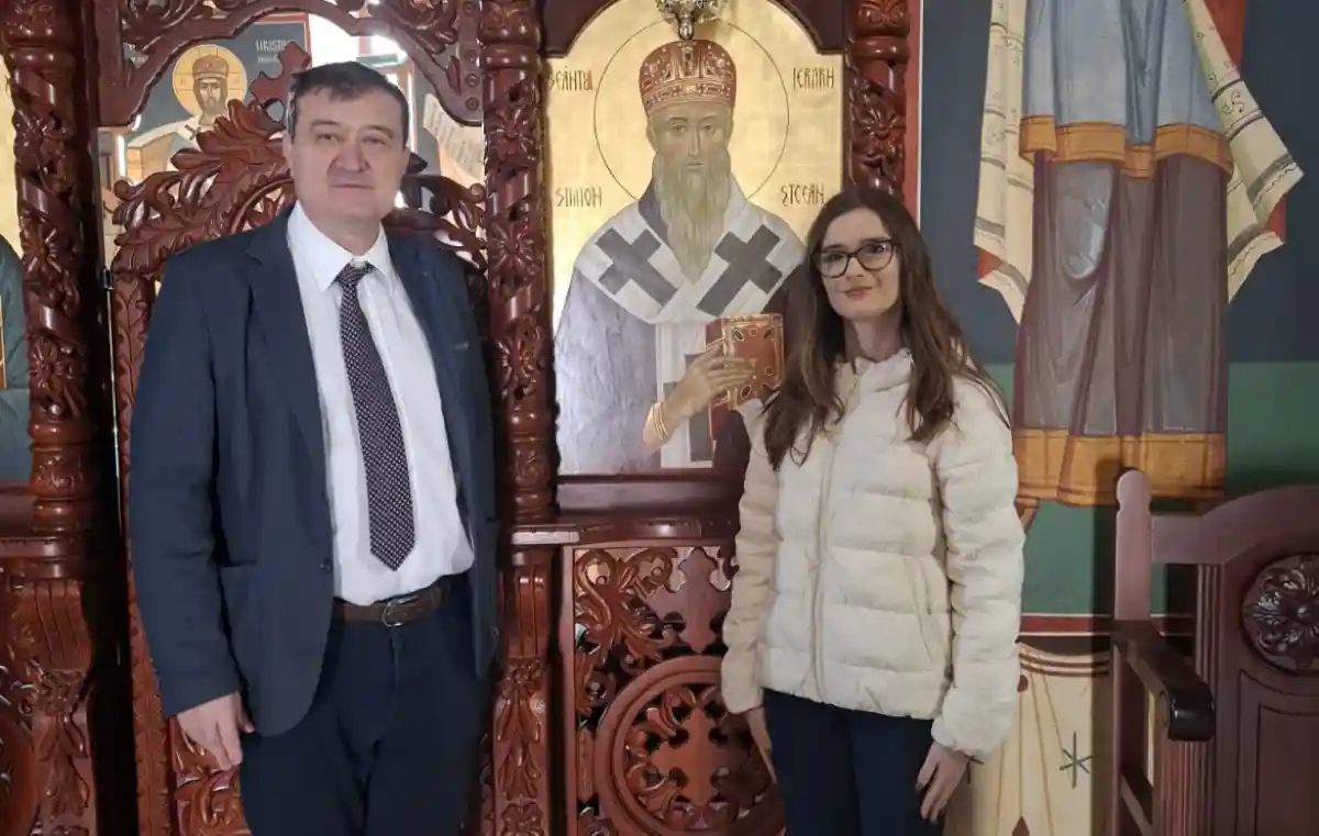 FOTO Elev de la Seminarul Teologic Ortodox Sfantul Simion Stefan din Alba Iulia realizare remarcabila la olimpiada de Istorie Miruna Pop a doa calificare la etapa naionala a materiei