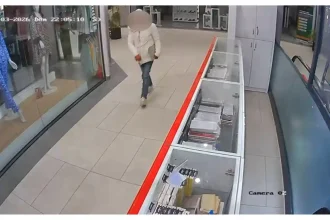 FOTO STIREA TA DOSAR PENAL PENTRU UN BARBAT CARE A FURAT SI VANDUT UN LAPTOP IN ALBA IULIA Va rog sa ma contactati IMEDIAT