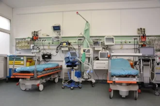 MinisterulSanatatiivareducecu23000numaruldepaturidinspitalepanin2030RogobeteVomdezvoltasimaaMultspitalizareaDeziCarevafiremunerataInfunctieDenumarulsitipuldeserviciiOferite