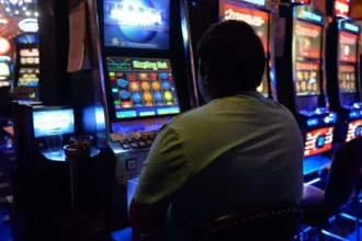 Pacanelele INTERZISE in orasul Cugir Nu se mai elibereaza autorizatii de functionare pentru salile de jocuri de noroc