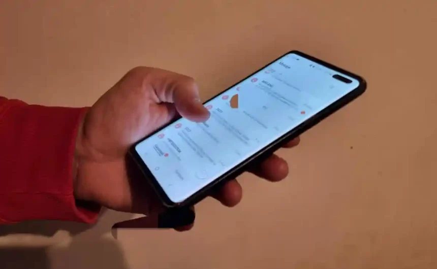 RO Alert pentru energie Romanii vor fi anuntati pe telefon cand se apropie de 80 din consumul estimat de energie prevazut in contract