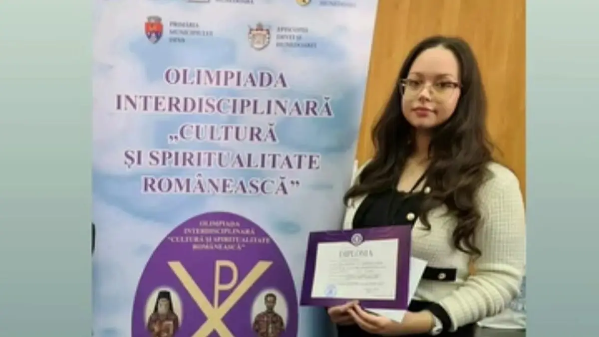 foto theodora maria chelarescu elev a colegiului national imc blaj obtine a doua calificare consecutiva la etapa nationala a olimpadei interdisciplinare cultura si spiritualitate romaneasca