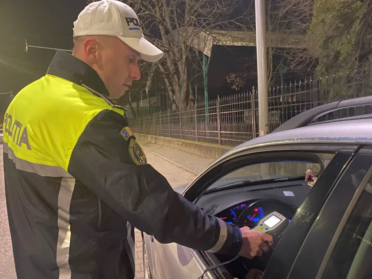ofer din Horea prins de poliistii din Cmpeni conducand beat Avea o alcoolemie de 041 mgl