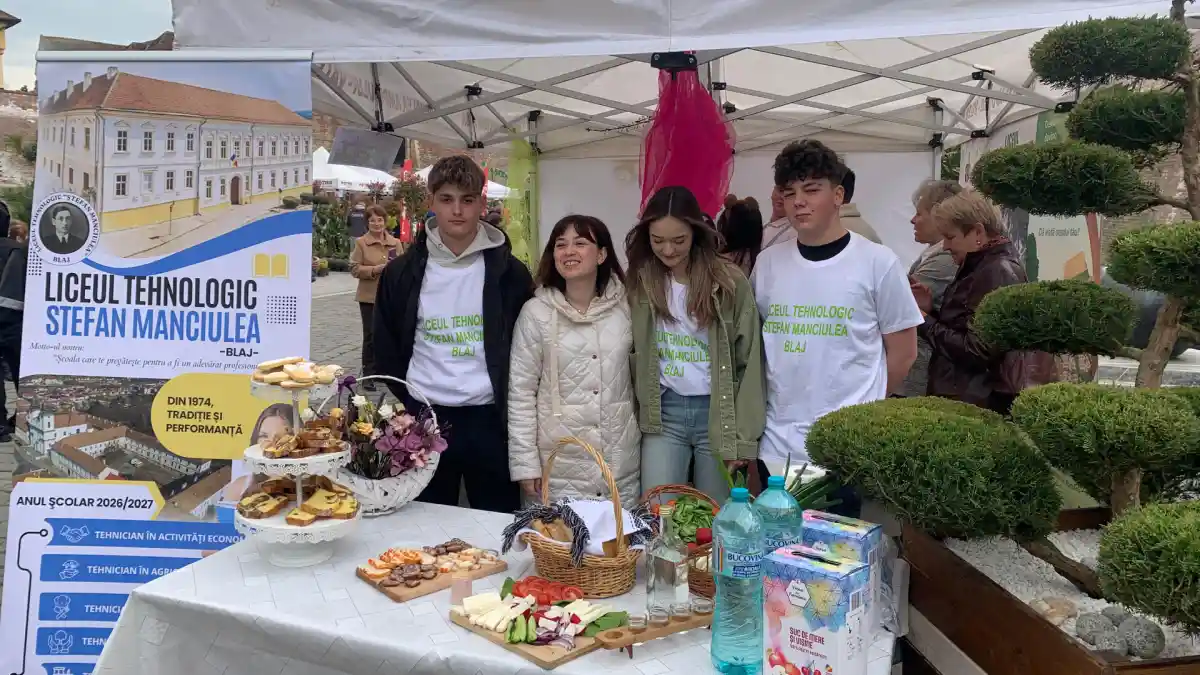 video preparatele elevilor si produsele din sera atractionile standului liceului stefan manciulea blaj la targul gradinarului 2026 observa cum fiecare picur de ap face diferenta