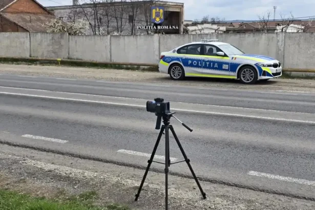 14 aprilie 2026 Politia rutiera din Alba utilizeaza sistemul radar e SIGUR Conduceti cu responsabilitate si respectati regulile de circulatie in timpul calatoriilor