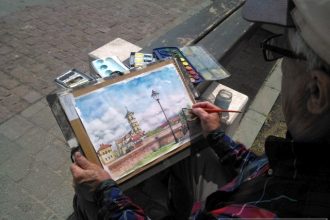 15 aprilie Ziua Mondiala a Artei Sarbatoreala recunostintei pentru contributia artistilor la imbogatirea culturii si spiritualitatii universale
