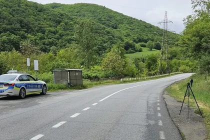 16 aprilie 2026 Polititii rutieri din Alba folosesc sistemul radar e Sigur in zonele cu risc de accidente din judet