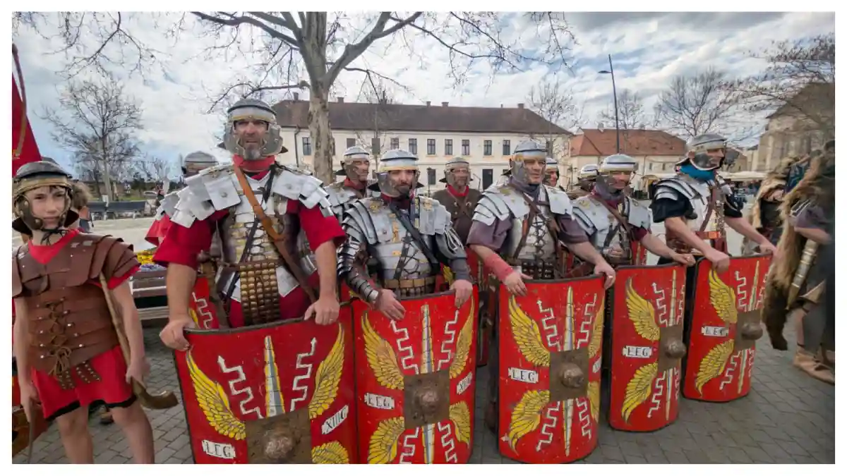 17 aprilie 2026 Garda Apulum da startul sezonului de spectacole in Cetatea Alba Carolina Primul spectacol de reconstituire antica din acest an cu demonstraii militare si echipamente autentice