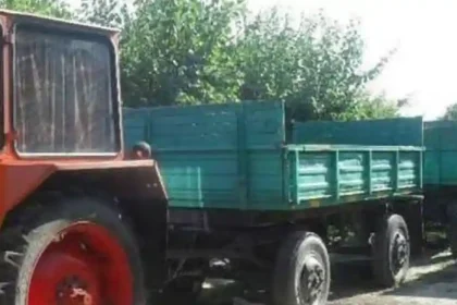 Adolescent de 17 ani din Daia Romana cercetat de poli tisti A condus un tractor fara permis de conducere si cu remorca neinmatriculata