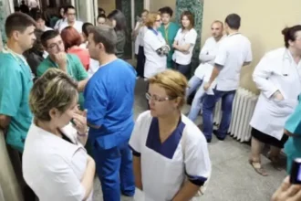 Alarmant 70 dintre medicii rezidenti in sanatate publica din Romania iau in considerare sa plece din tara