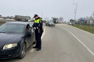 Codul rutier 2026 Soferii din Romania ar putea fi iertati de amenda daca nu prezinta fizic permisul si talonul masinii Proiect de lege depus in Parlament