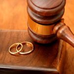 Divort 2026 Romanii pot pastra numele dupa divort fara a necesita acordul fostului sot Proiect aprobat de Senat