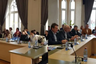 FOTO 26 de elevi din Romania iau parte la Olimpiada Nationala de Fabricare a Produselor din Lemn 2026 desfasurata la Sebes