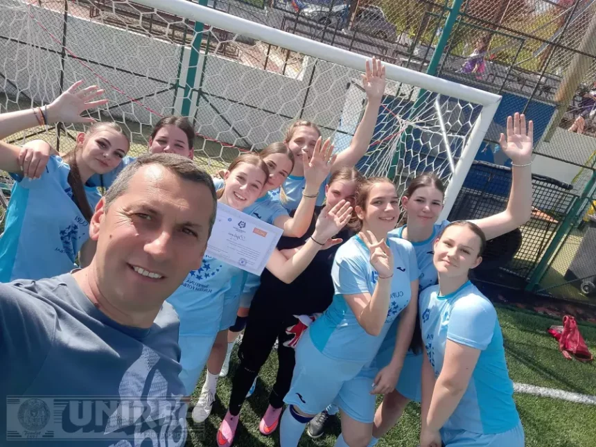 FOTO Colegiul National Avram Iancu Campeni calificat la etapa nationala a ONSS Under 16 la fotbal feminin