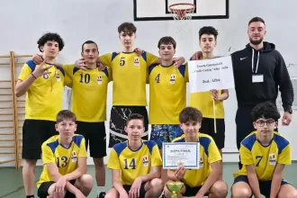 FOTO Echipa de baschet masculin a Scolii Gimnaziale Vasile Goldis Alba Iulia s a calificat la etapa nationala a Olimpiadei Sportului colar 2026
