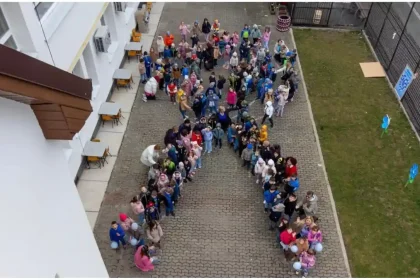 FOTO Gradinita cu Program Prelungit Scofita Rosie Alba Iulia activitati pentru constientizarea autismului Au avut ca scop informarea constientizarea si acceptarea persoanelor din spectru