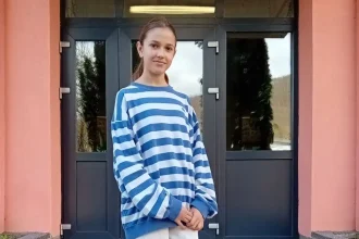 FOTO Maria Purda o tanara moata si elev a liceului din Baia de Aries s a calificat la etapa nationala a Olimpiadei de Limba Franceza 2026 Concureaza la o categorie de varsta mai mare