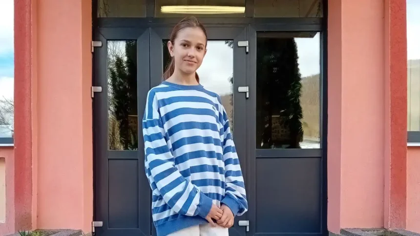 FOTO Maria Purda o tanara moata si elev a liceului din Baia de Aries s a calificat la etapa nationala a Olimpiadei de Limba Franceza 2026 Concureaza la o categorie de varsta mai mare