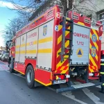 INCENDIU la Campeni Flacarile au cuprins o masina Pompierii intervin de urgenta