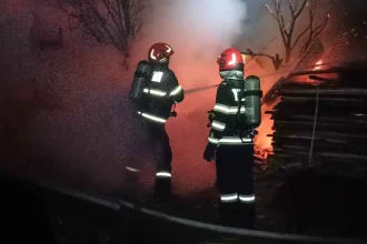INCENDIU la o anexa gospodareasca din Santimbru Pompierii din Alba Iulia au intervenit
