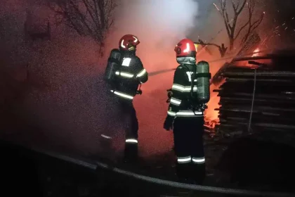 INCENDIU la o anexa gospodareasca din Santimbru Pompierii din Alba Iulia au intervenit