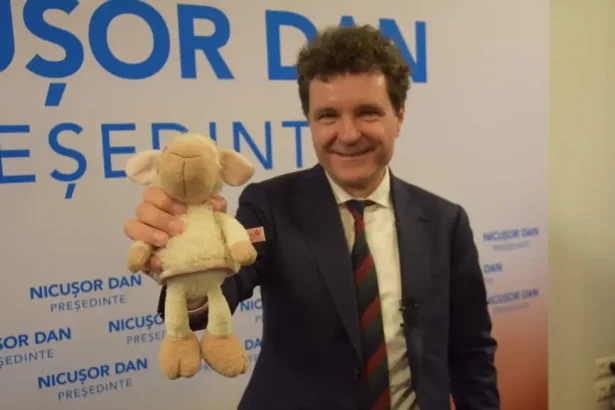 Nicuser Dan primul pesedist din tara Tudor Chirila Cea mai rapida transformare a unui politician Ati tradat