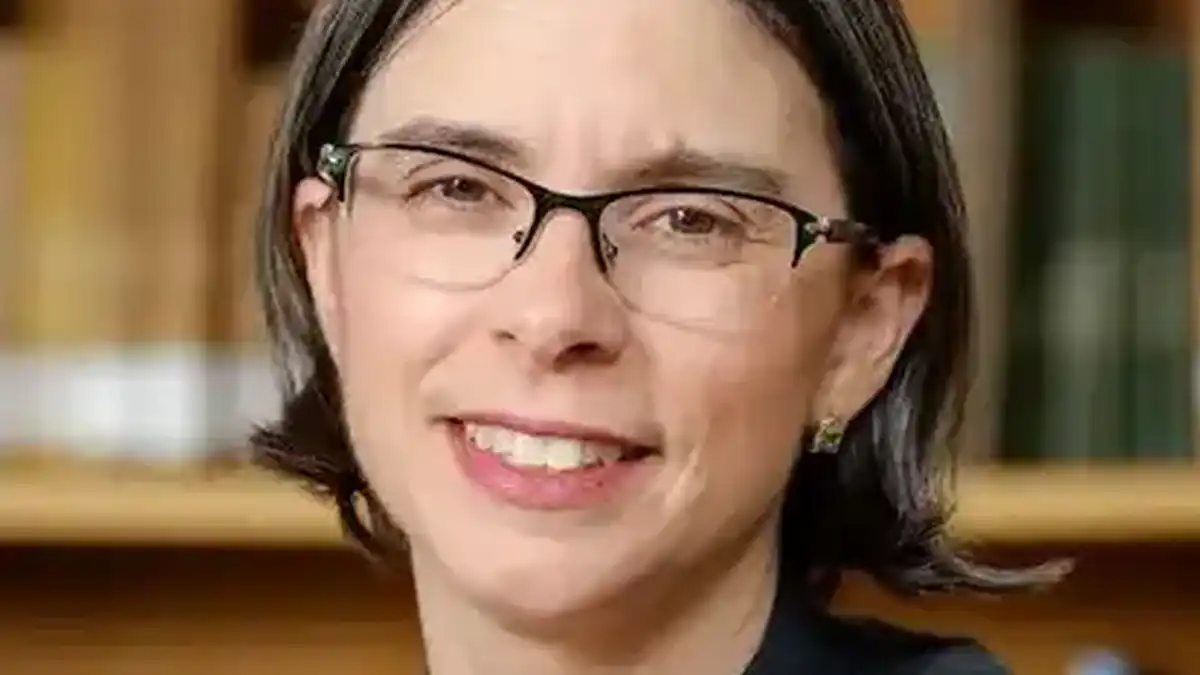 O profesoara universitara din Statele Unite va fi distinsa cu titlul de Doctor Honoris Causa al Universitatii 1 Decembrie 1918 din Alba Iulia Cine este Prof univ dr Ana Lucia Smith Iltis
