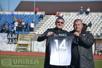 Ovidiu Maier simbolul Ardealului pe Cetate Motanul da startul meciului CSM Unirea Alba Iulia Unirea Tasnad sambata 18 aprilie