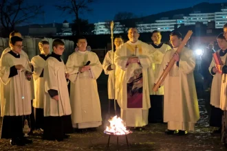Pastele catholic 2026 Traditii si obiceiuri neobisnuite de Paste De la crucificari autentice pana la omleta din 5000 de oua In ce tari este sarbatorit