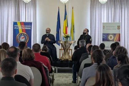 Preotul Constantin Necula conferinta spirituala pentru angajatii Penitenciarului Aiud Uneori este nevoie de o revitalizare de o reinnoire