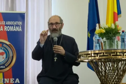 Preotul Constantin Necula mesaj vehement la o conferinta din Alba Intrebati va de ce unii pun in pericol pacea tarii pentru ambiiile politice