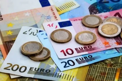 Radu Georgescu economist Cursul artificial la euro reprezinta cel mai mare pericol pentru Romania Un curs euro leu de 15 lei in urmatorii 2 3 ani NU este o fantezie