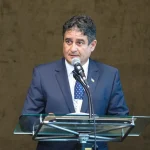 Reorganizarea Primariei Alba Iulia fara reduceri de personal dar cu instituirea de noi posturi de directori aprobata in cadrul Consiliului Local Primarul Gabriel Plesa Vom economisi 35 milioane de lei