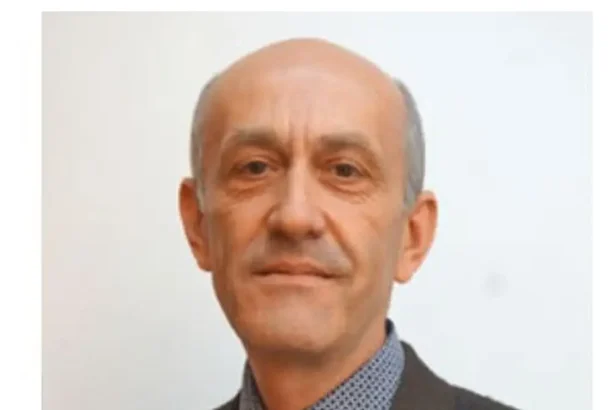 Secretarul general al Primariei Alba Iulia Marcel Jeler s a pensionat dupa peste 28 de ani in aceasta functie Cine i a preluat responsabilitatile