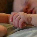 Sectia de Neonatologie a Spitalului Orasenesc Cugir echipata cu aparate de resuscitare pentru nou nascuti si screening Achizitie in curs de desfasurare