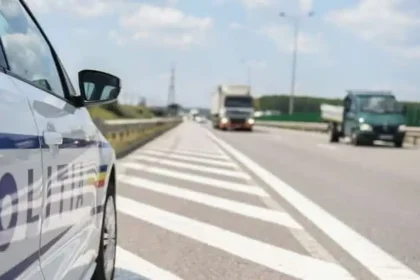Sofer din Sebes cercetat de politie A fost prins conducand un ansamblu cu remorca fara categoria necesara