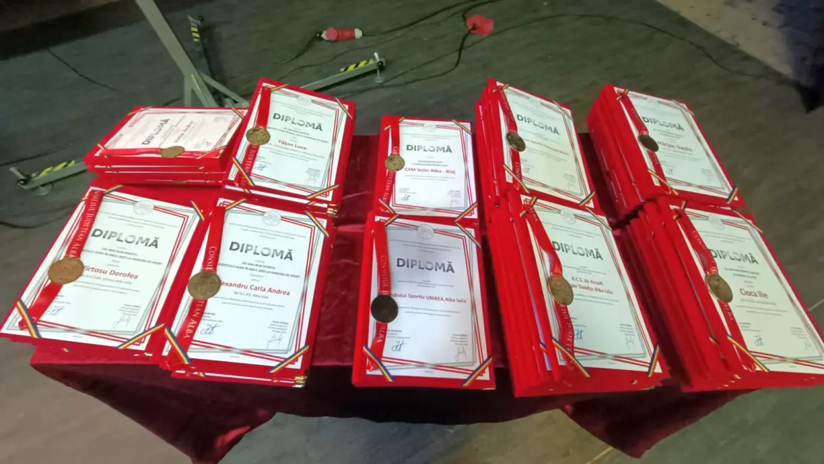 Sportivii si antrenorii din Alba care au realizat performante remarcabile la competitiile sportive interne si internationale au fost recompensati de Consiliul Judetean Ce sume vor primi si care sunt categoriile premiate