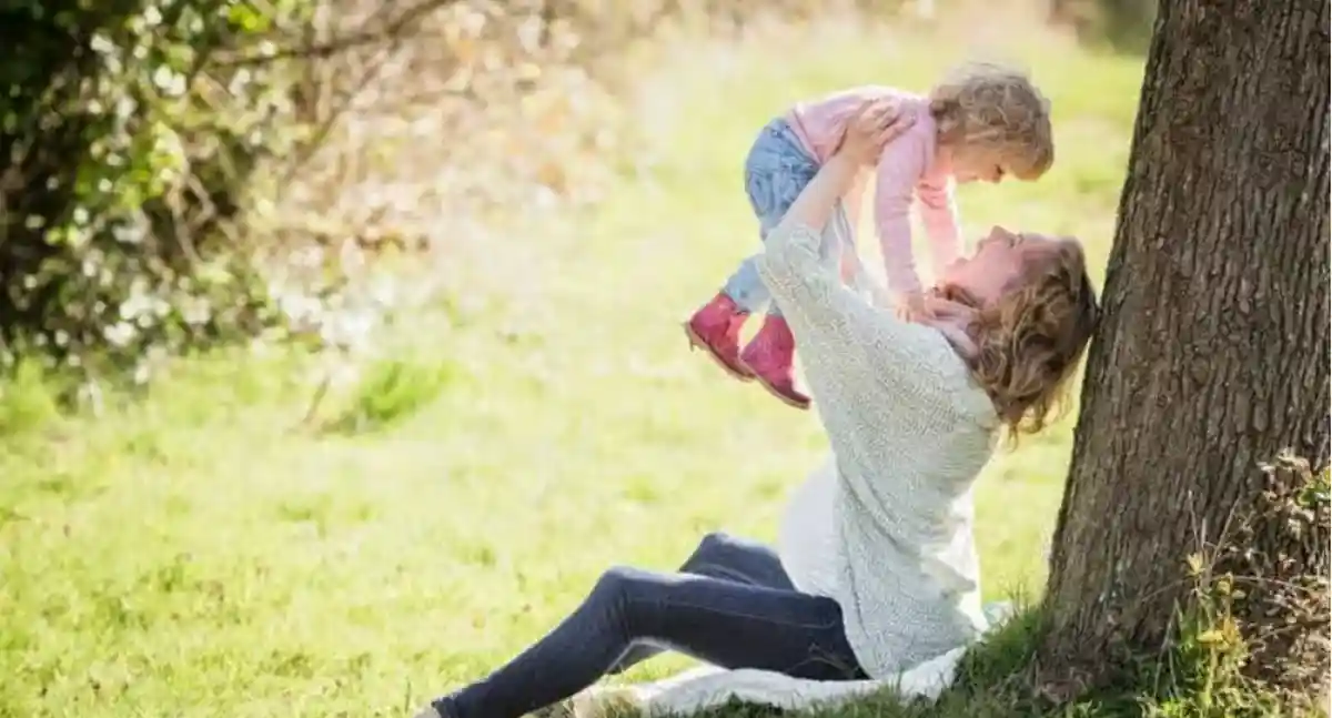 Stimulentul de insertie 2026 Documentele necesare si pasi pe care trebuie sa i urmeze mamele care se reintorc la munca