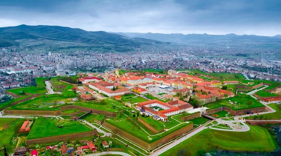 Turismul din Alba in declin Scadere a numarului de turisti si a innoptarilor in ianuarie 2026 Judetul se afla pe ultimul loc in regiunea Centru la gradul de ocupare