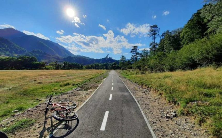VELO APUSENI doar pe hartie Proiectul de amenajare a traseelor cicloturistice cu fonduri PNRR in Apuseni suspendat pana in decembrie 2026