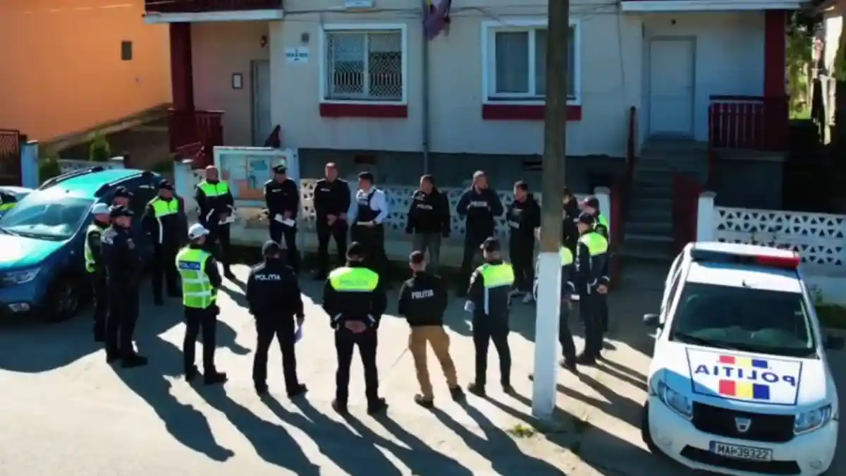 VIDEO Aciune a poliiei din Alba n comunele Jidvei i Cetatea de Balt Amendi de peste 8000 de lei i 17 persoane duse la sediul unitii