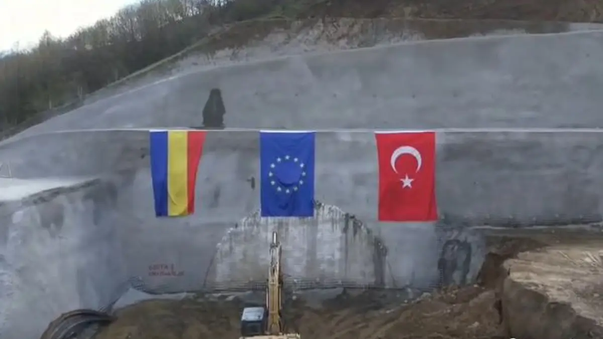 VIDEO Pe Autostrada A1 Sibiu Pitesti au inceput lucrarile la un nou tunel Boita 1 Care va fi lungimea galeriilor acestuia