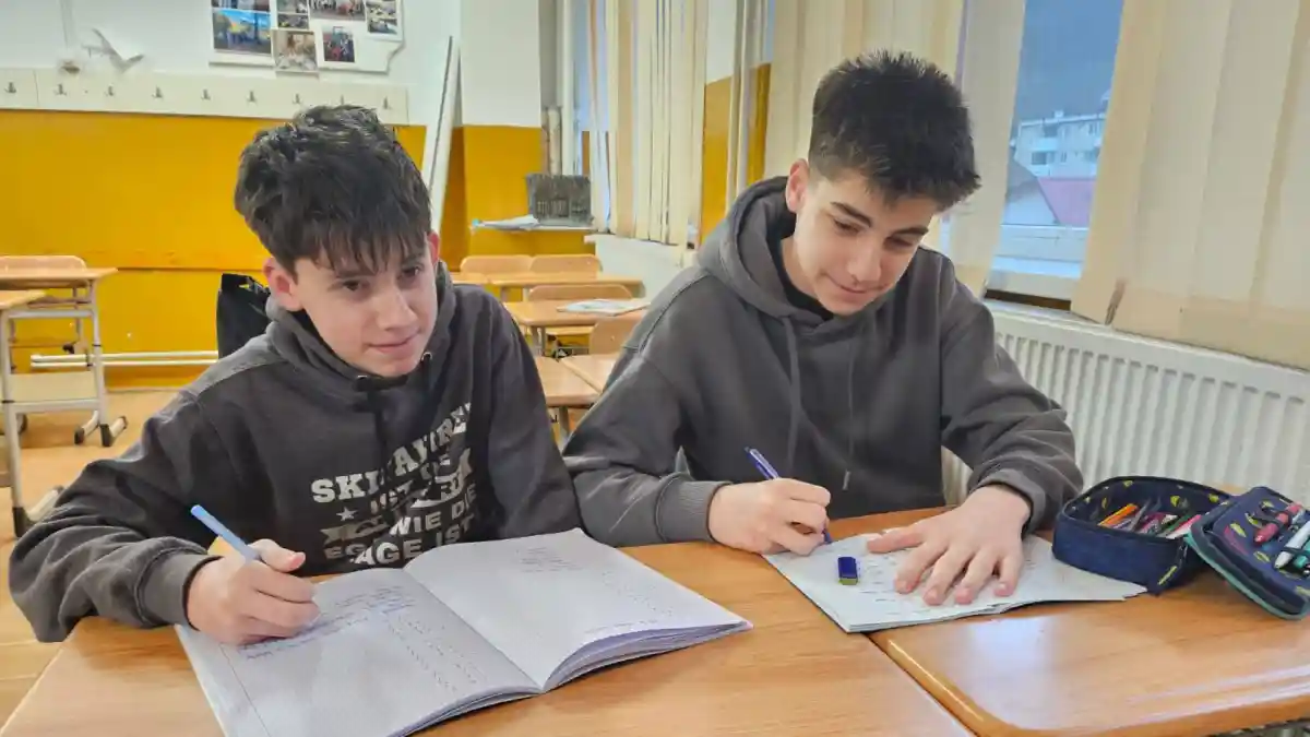 doi elevi de la liceul dr lazar chirila din baia de aries sau calificat la faza nationala a olimpadei de educatie tehnologica si aplicatii practice