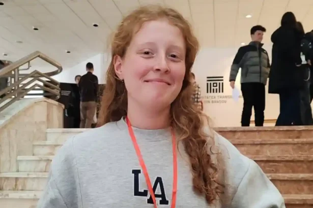 foto amalia silaghi elev la colegiul national titu maiorescu din aiud a obtinut un rezultat remarcabil mentiune la olimpiada nationala de limba engleza