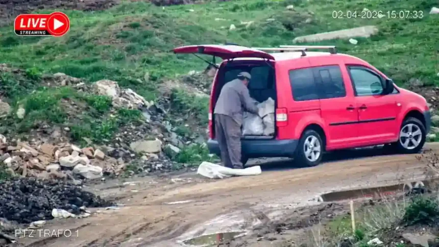 foto amendzi de 7000 de lei la alba iulia pentru aruncarea deseurilor textile si din constructii pe domeniul public faptasii identificati cu ajutorul sistemului de supraveghere video