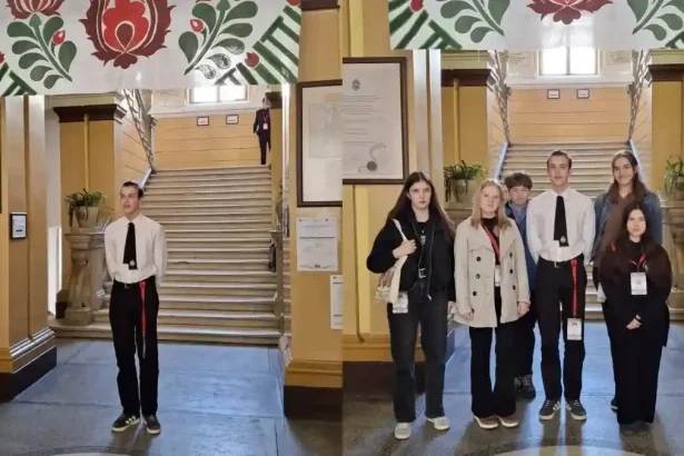 foto aron varga student la colegiul national bethlen gabor aiud a obtinut premiul iii la editia 2026 a unui concurs national de limba si literatura maghiara