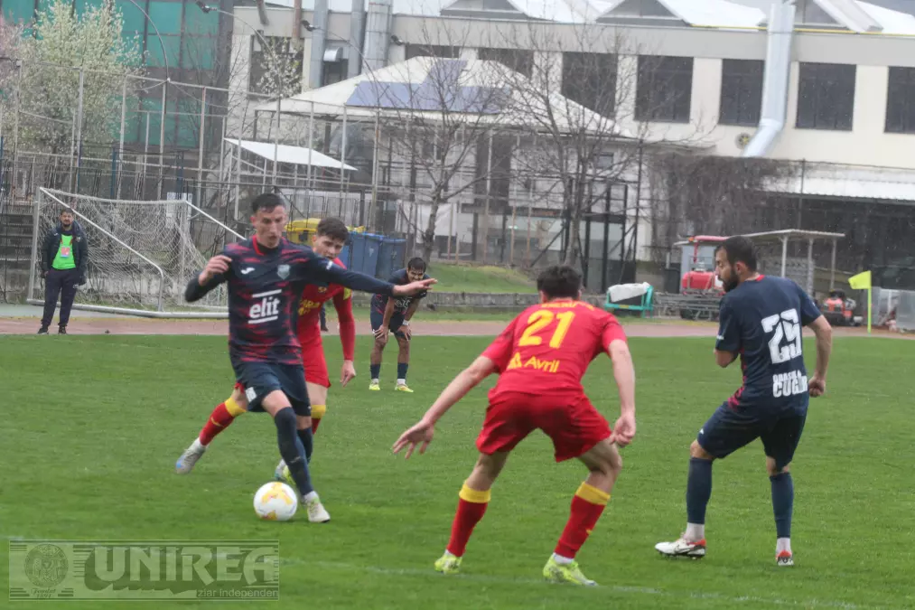 foto metalurgistul cugir scm zalau 1 1 0 0 in prima etapa a play off ului o remiza care nu aduce beneficii nimanui cugirenii egalati in minutul 84